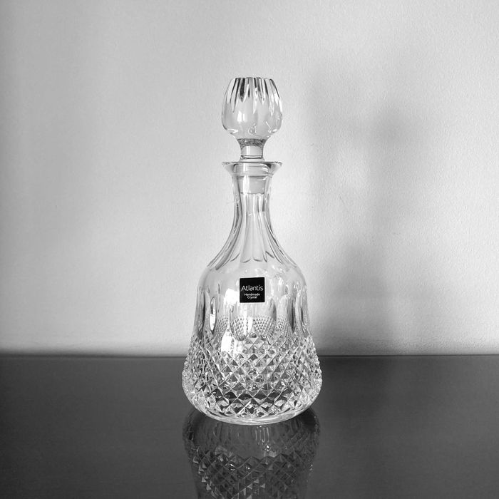 Garrafa de cristal marca Atlantis sem uso