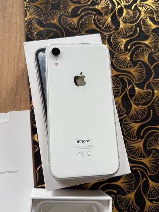 Bialy Apple iPhone XR 64 GB White