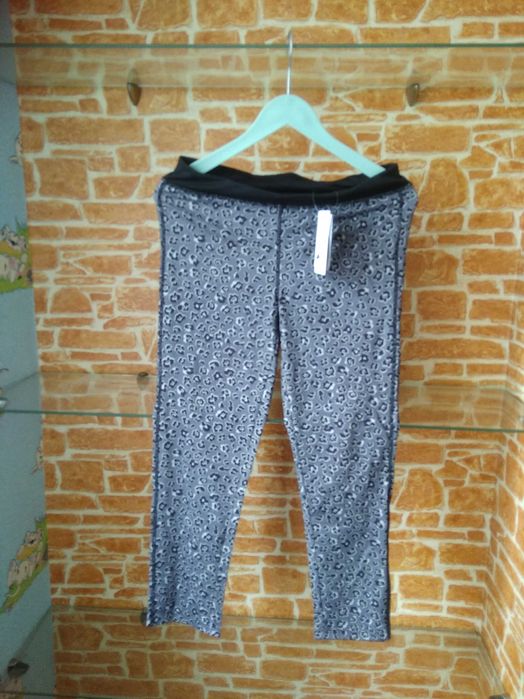 Спортивні леггінси капрі Crivit M розмір