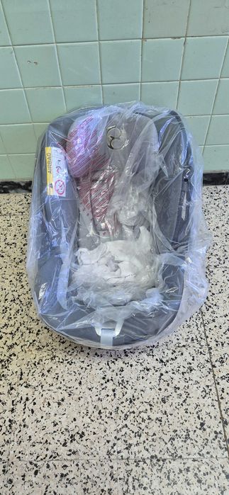 Cadeira de bebe para automével da marca Cybex