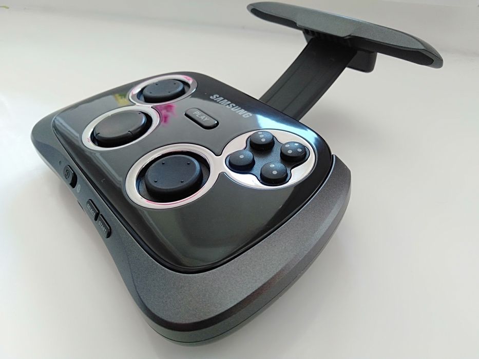 Kontroler do gier Samsung Smartphone Game Pad EI-GP20HNBEGWW - czarny
