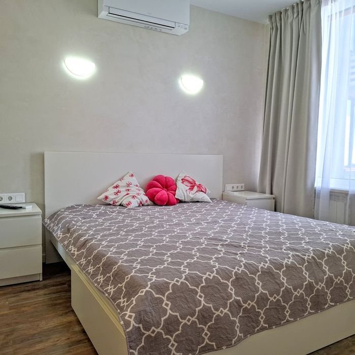 Продаж квартири (спальня+кухня-вітальня) ЖК Севен Seven, Осокорки