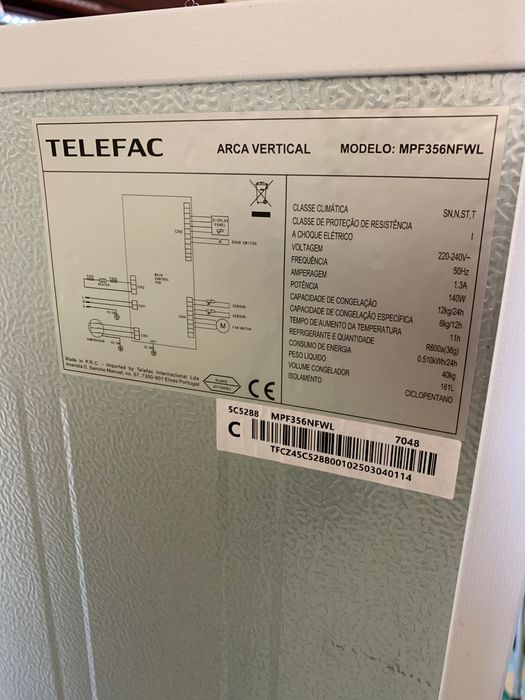 Freezer vertical