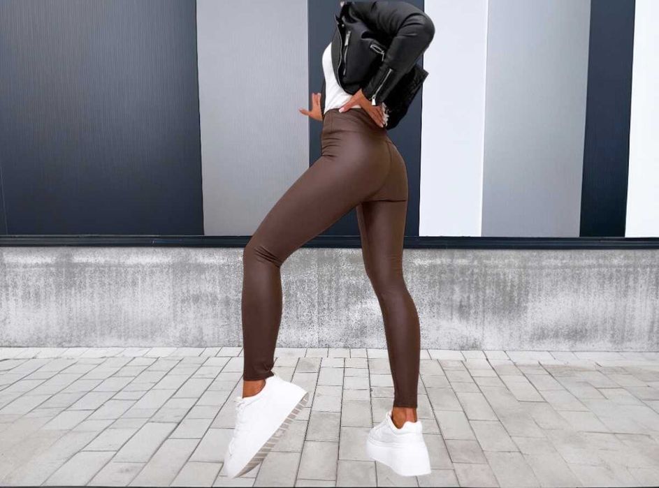 Ocieplane legginsy damskie z eko skóry wysoki stan -czekoladowe XL/XXL