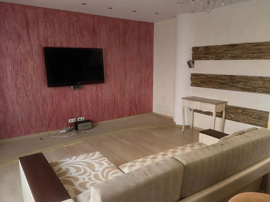 3 комн. Квартира 115м пр Гагарина 41/2