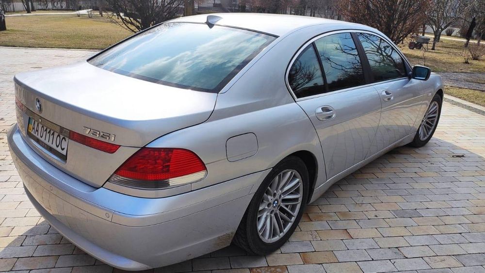 BMW 7 дзвонити до 22:00