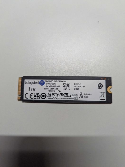 SSD 1 TB Kingston FURY Renegade PCIe 4.0 NVMe M.2 com DRAM