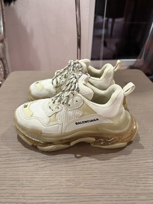 Balenciaga triple s беж 39 р