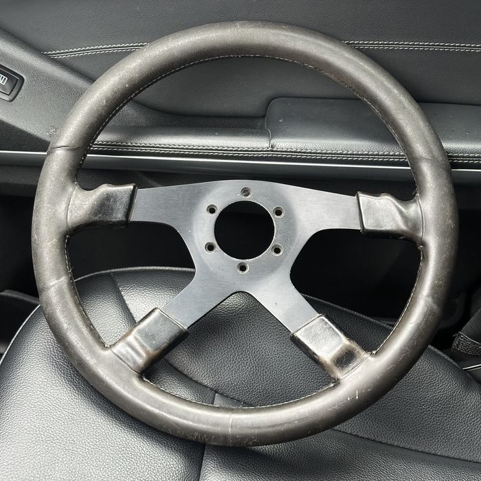 Шкіряне кермо momo M38 1988р Italy до спортивних та тюнінгованих авто