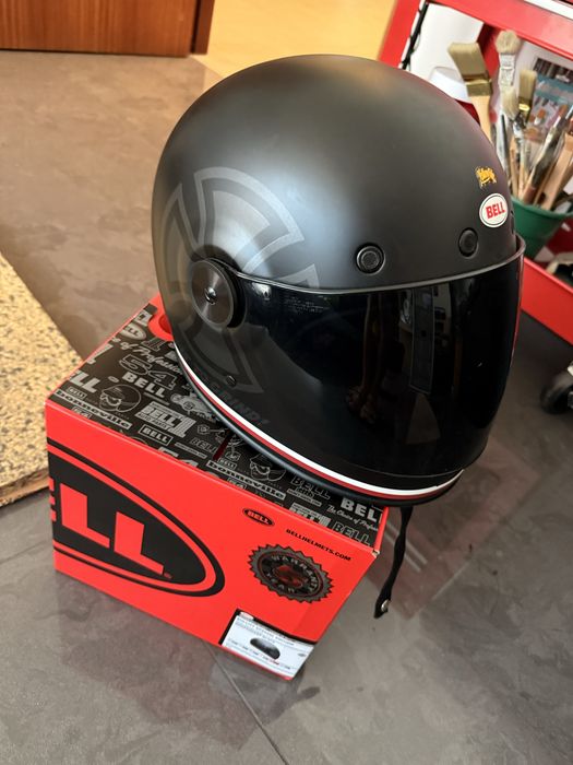 Capacete Bell x Independent