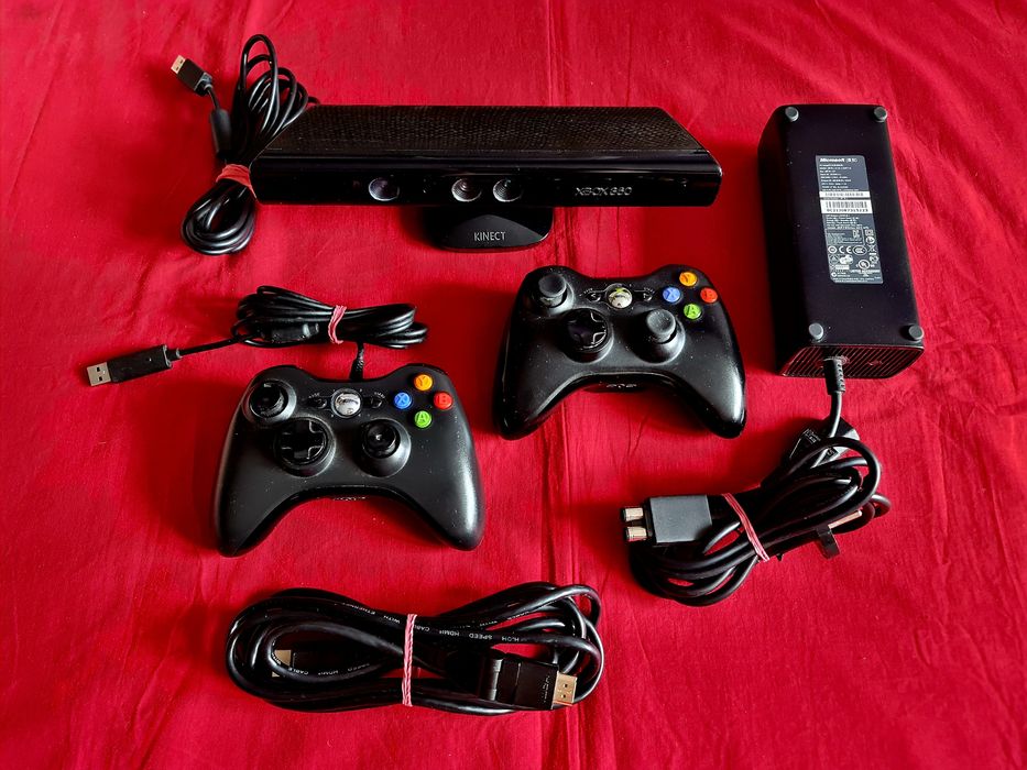 konsola Xbox 360S 250GB + kinect + pad i gry