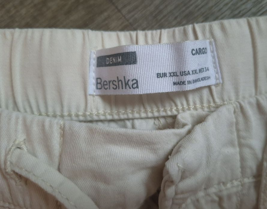 Чоловічі стильні широкі штани карго bershka baggy fit (unisex) — розмір xxl