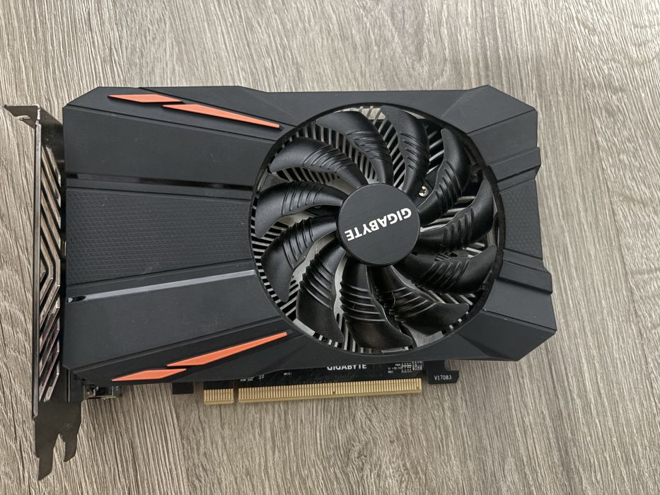 Відеокарта Gigabyte Radeon RX 560 4GB (GV-RX560OC-4GD)