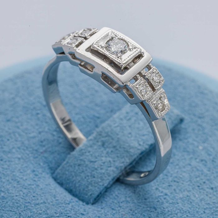 Złoty pierścionek z diamentami (5816)