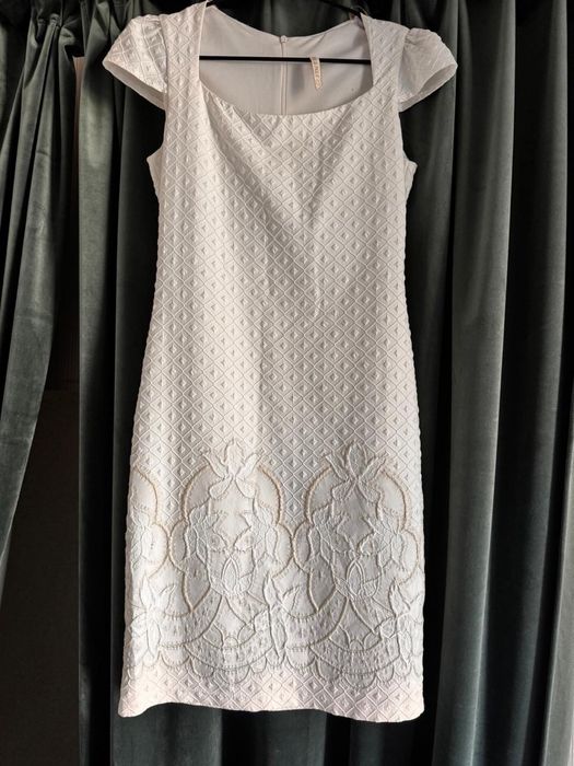 Мінісукня біла з золотими нитками