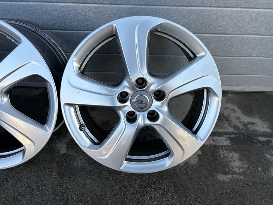 Alufelgi Opel +czujniki 17 cali 5x110 et44 7j