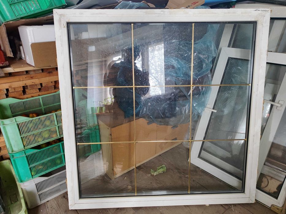Witryna, okno z ościeżnicą po demontażu