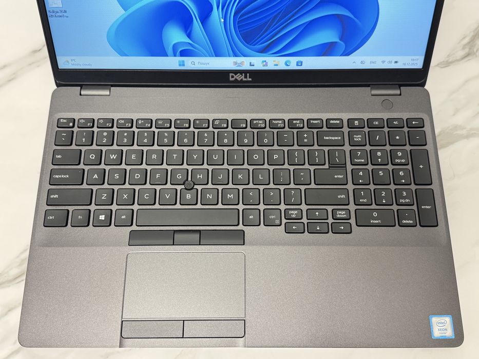 Dell Precision 3541 15.6"HD|Xeon E-2276M|8GB|128SSD|P620|АКБ 0%