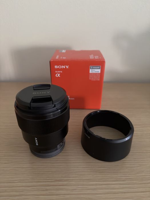 Sony FE 85mm f/1.8