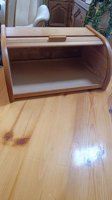 Chlebak drewniany klasyczny