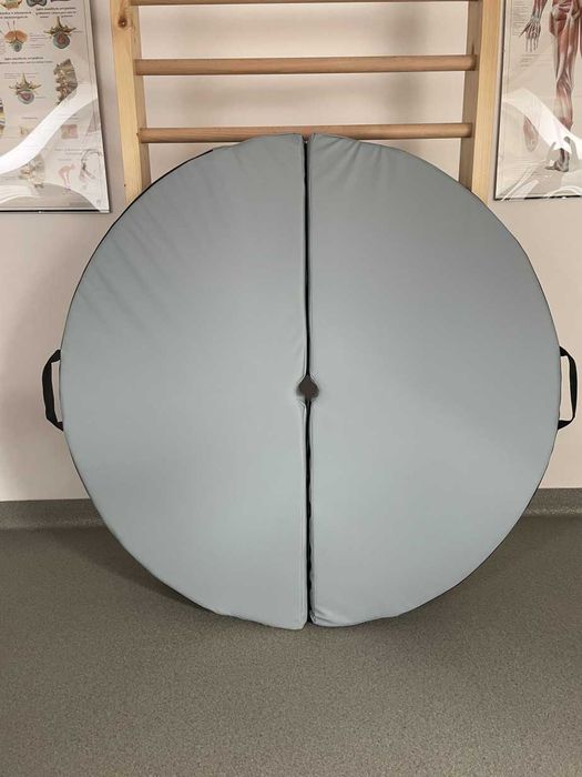 Okrągły materac z wycięciem do Pole Dance