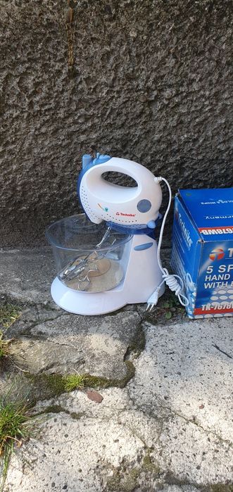 Mikser ręczny z misą Technika
