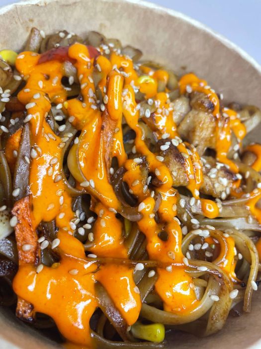 Лапша з куркою та овочами 285 грам