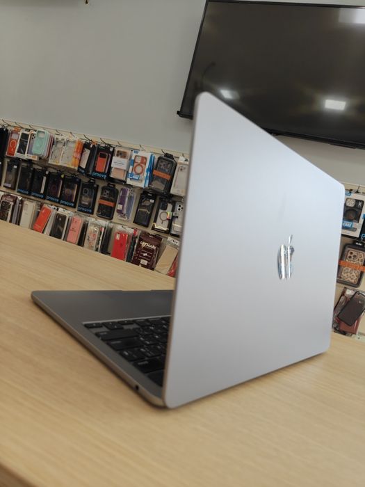 MacBook Air 2022/m2/8/256/Магазин/Гарантія