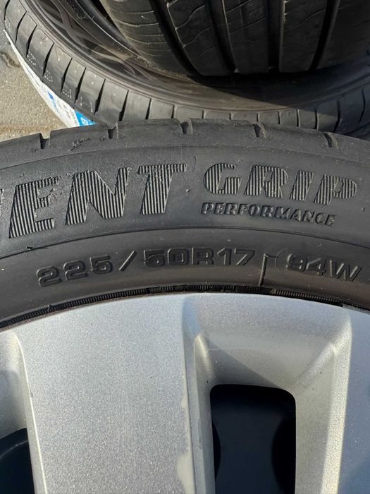Felgi stalowe z kołpakami 17" 5x115 7j et44 225/50/17 z 2019 r.