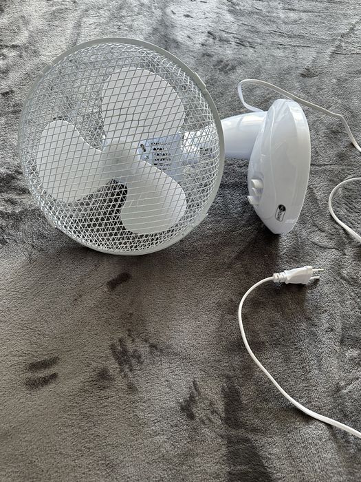 Вентилятор настільний.