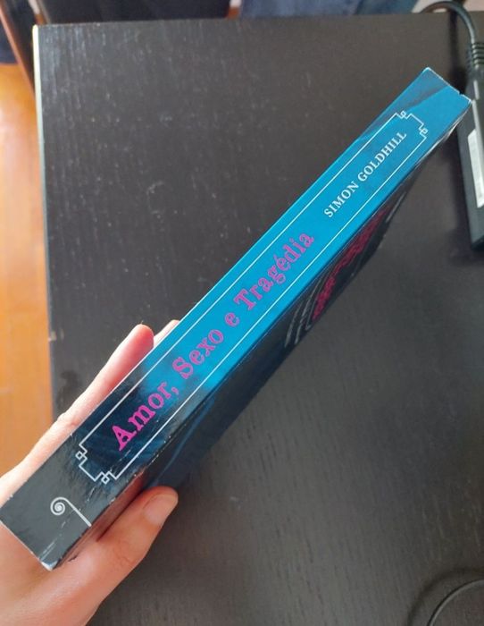 Livro "Amor, sexo e tragédia"