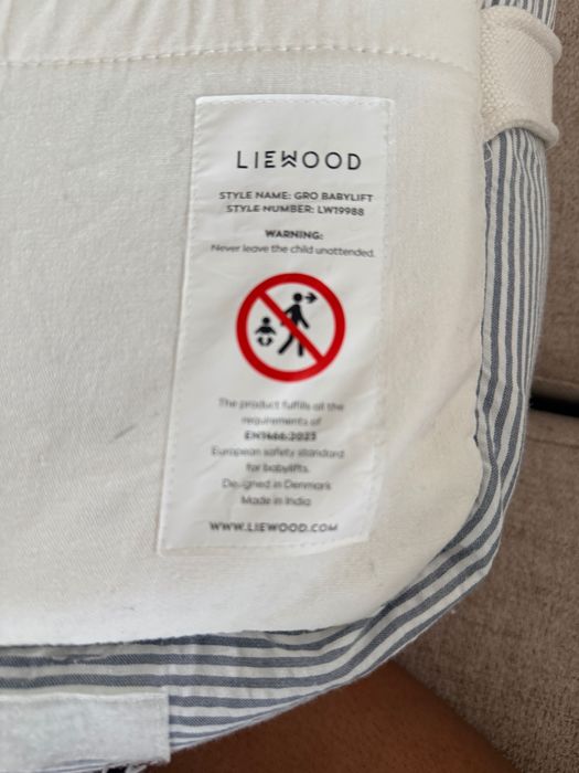 Liewood Gro Babylift (Ninho e Alcofa Portátil) – Riscas Azuis – Como Novo