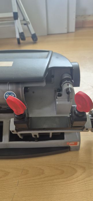 Máquina de Duplicar Chaves Silca Duo – Profissional e Versátil