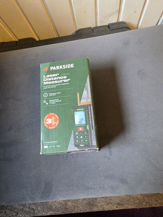 dalmierz laserowy marki Parkside, model PLEM 50 D5
