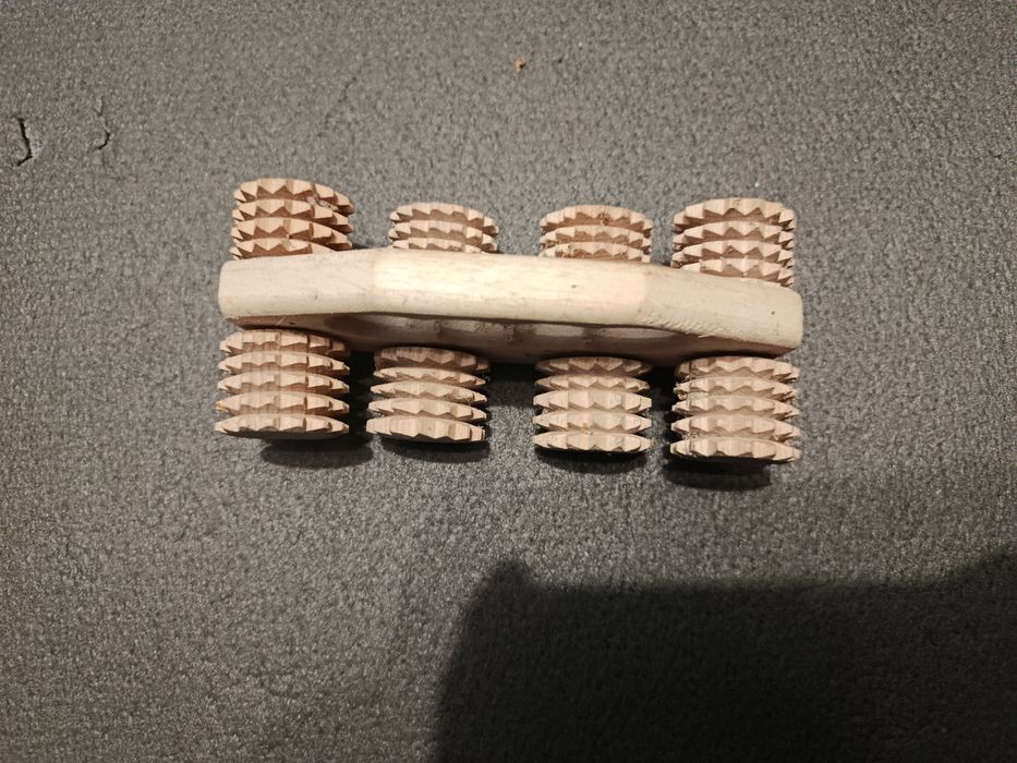 Масажери різної категорії,з дерева,ручної роботи