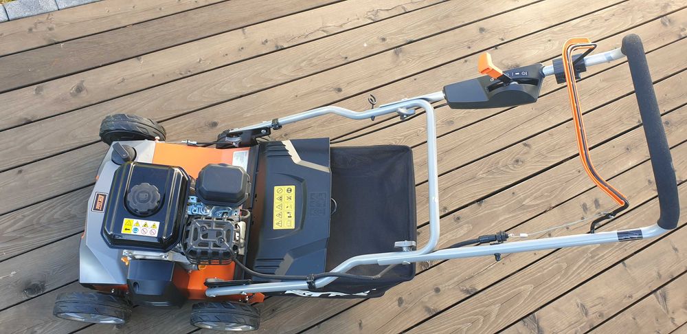 Wertykulator spalinowy aerator OM Line WE40L Oleo-Mac NOWY!!!