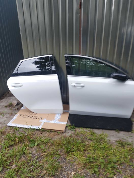 Kia proceed drzwi prawe