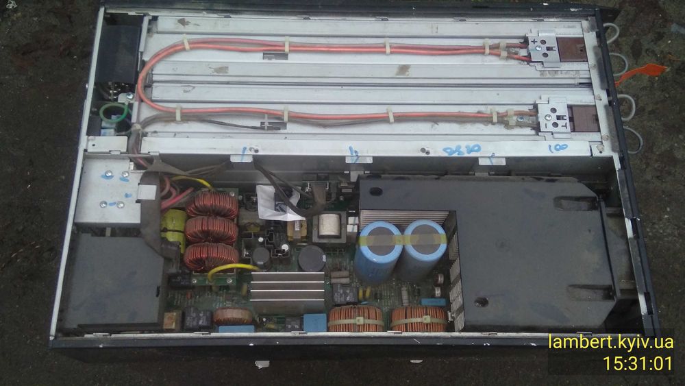 безперебійник APC Smart-UPS RT 3000 On-Line