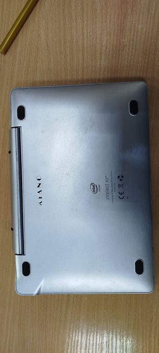 Нетбук, планшет на віндовс.