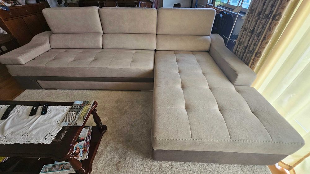 Excelente Sofá chaise long com cama. Recolha no local.