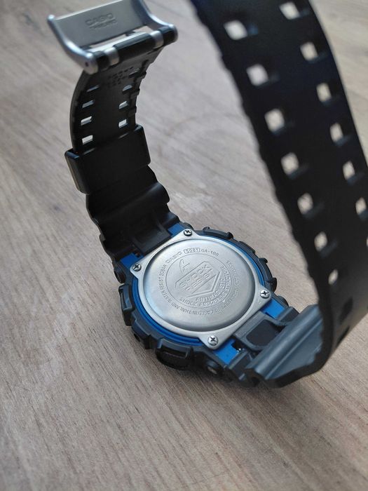 Zegarek CASIO G-Shock GA100 Niebieski.
