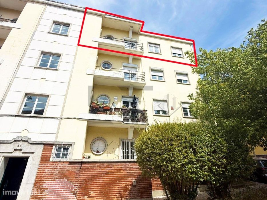 Apartamento T4+1 para Venda na Av. da Igreja, Lisboa