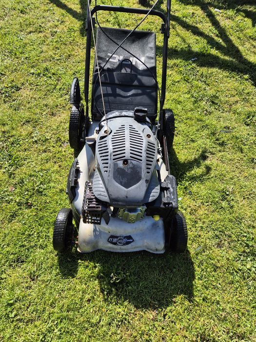 Kosiarka Spalinowa NAC z koszem