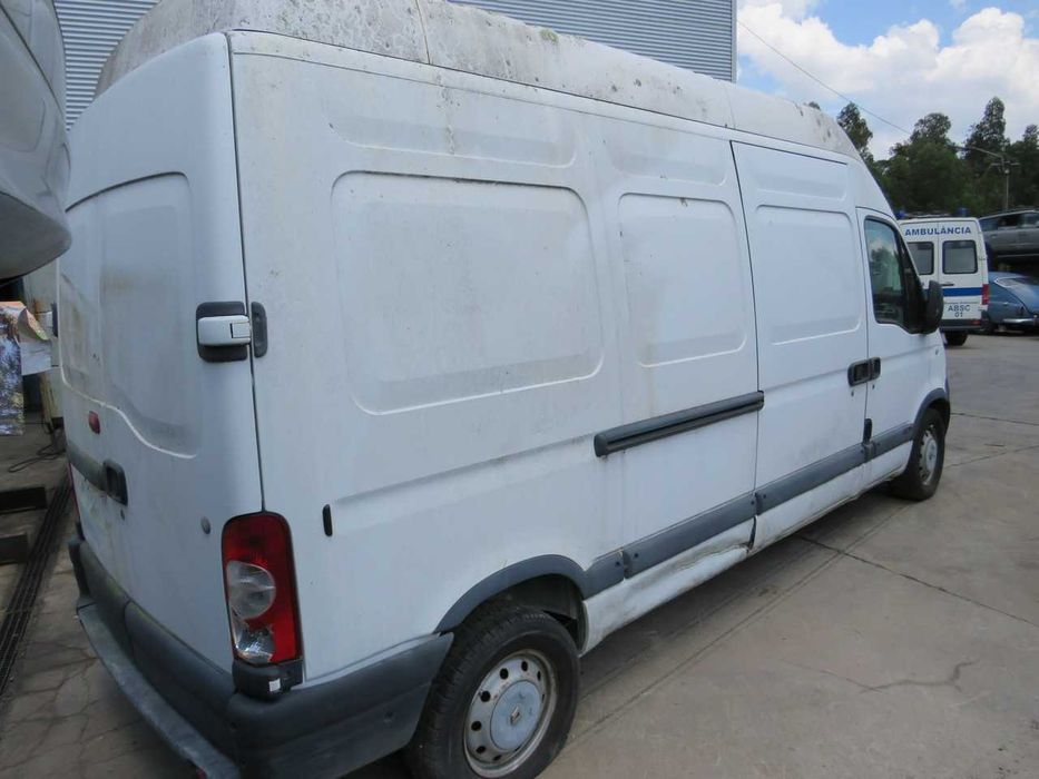 Renault Master 2.5DCi - Peças Usadas