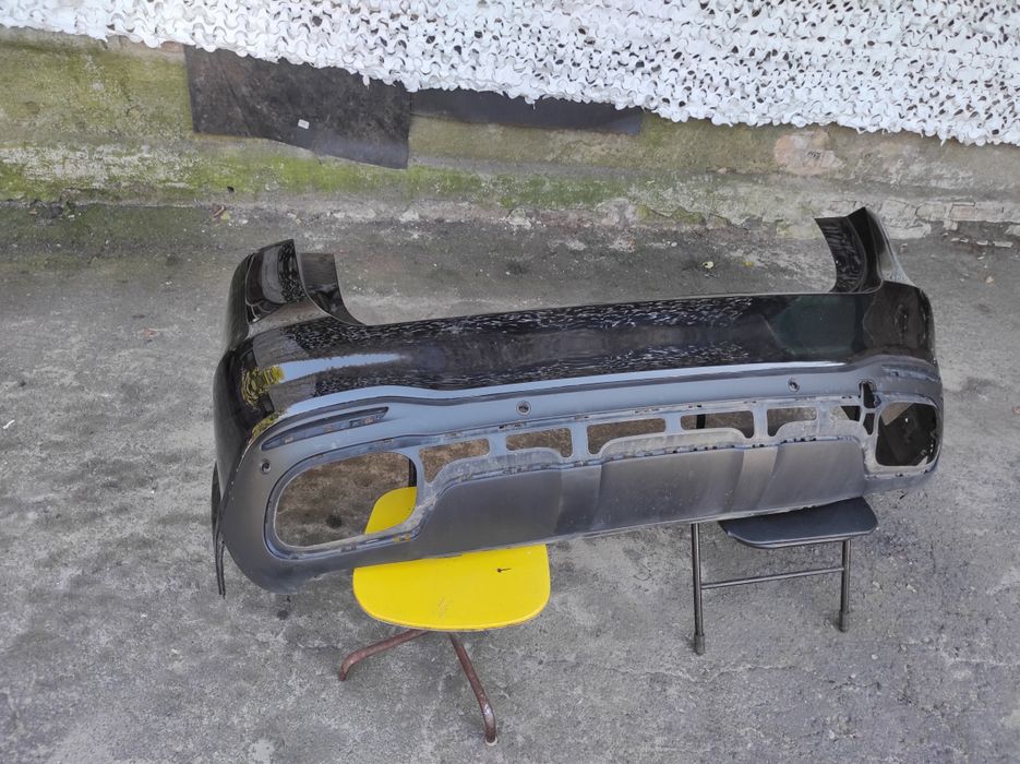 Продам задний бампер и накладку GLS 167 AMG A16788599069999 A167885090