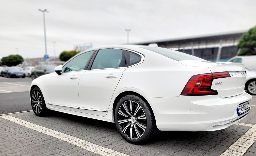 Wypozyczalnia samochodów osobowych Volvo s90, Dacia jogger 7 os