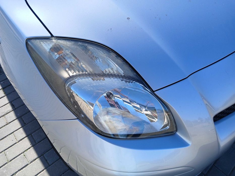 Toyota Yaris 1.3 VVTi  - Robusto fiabilidade e económico (Negociável)