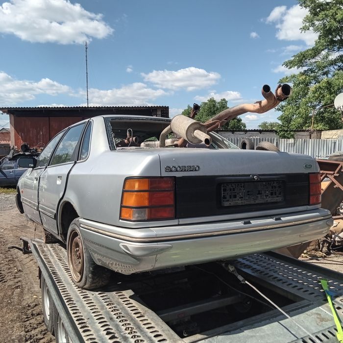 На розбір форд скорпіо седан
