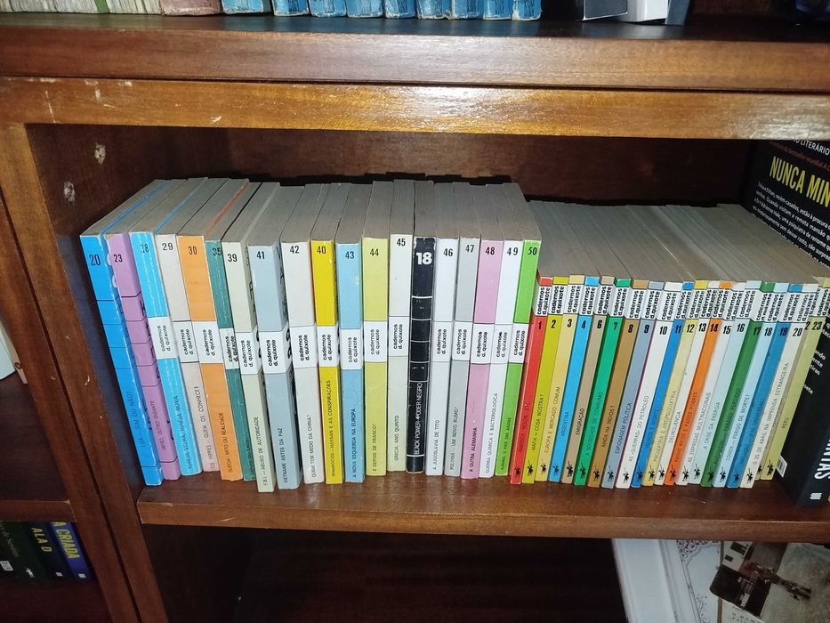 Vendo livros variados 5
