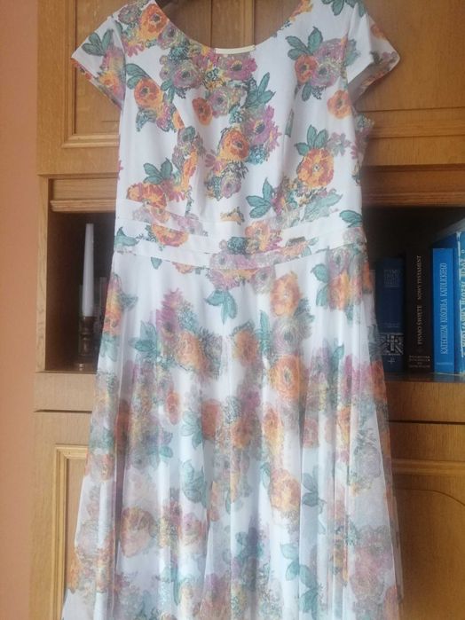 Piękna sukienka 3d r. 46